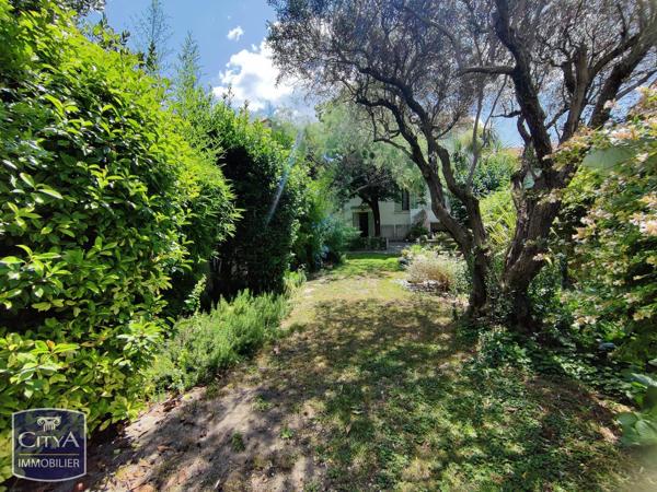 Maison à vendre 7 pièces 189.2m² Nîmes (30000)