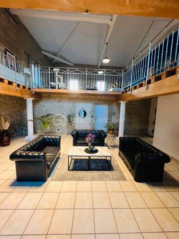 Découvrez ce mas en pierre des années 1900, un véritable bijou de 550 m² dont 350 ont été rénové est niché dans un écrin de verdure de 6900 m².
Située dans un cadre calme et paisible, cette propriété allie charme et robustesse. Les murs en pierre, témoins d’un savoir-faire traditionnel, vous garantissent une solidité exceptionnelle et une isolation naturelle, idéale pour préserver la fraîcheur en été et la chaleur en hiver.

Ce mas offre un potentiel incroyable pour divers projets.

Que vous souhaitiez en faire une maison familiale spacieuse, un gîte accueillant ou même un espace de travail créatif, les possibilités sont infinies. Avec son vaste terrain, vous pourrez envisager des aménagements extérieurs tels qu’une piscine, des jardins paysagers ou des espaces de loisirs.