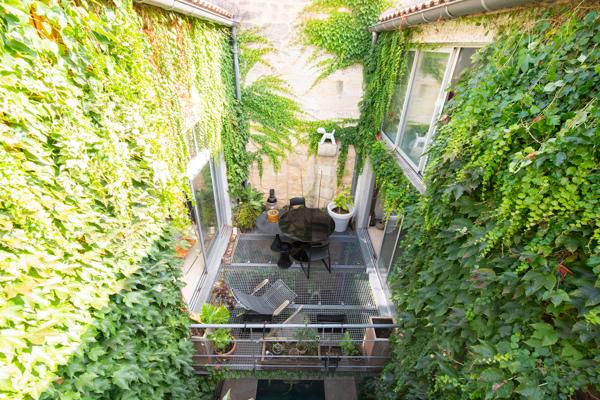 ARCHITECTURE TRANSFORMÉE - LOFT AVEC PISCINE AUX CHARTRONS - Bordeaux