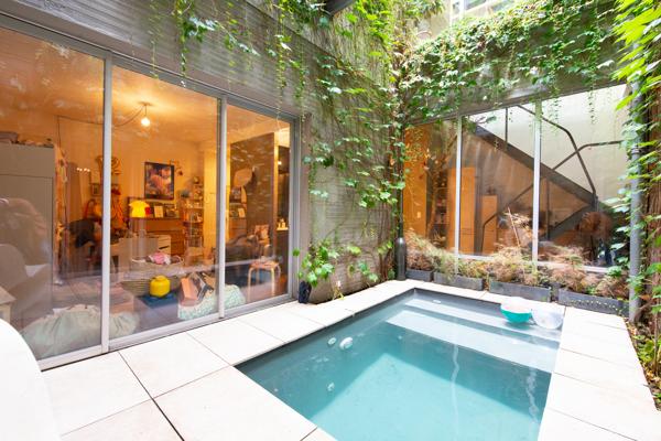 ARCHITECTURE TRANSFORMÉE - LOFT AVEC PISCINE AUX CHARTRONS - Bordeaux