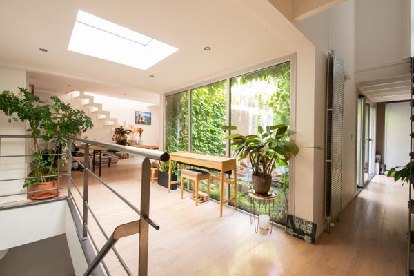 ARCHITECTURE TRANSFORMÉE - LOFT AVEC PISCINE AUX CHARTRONS - Bordeaux