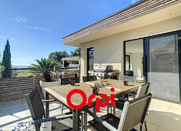 Maison à vendre    5 pièces •  Bandol