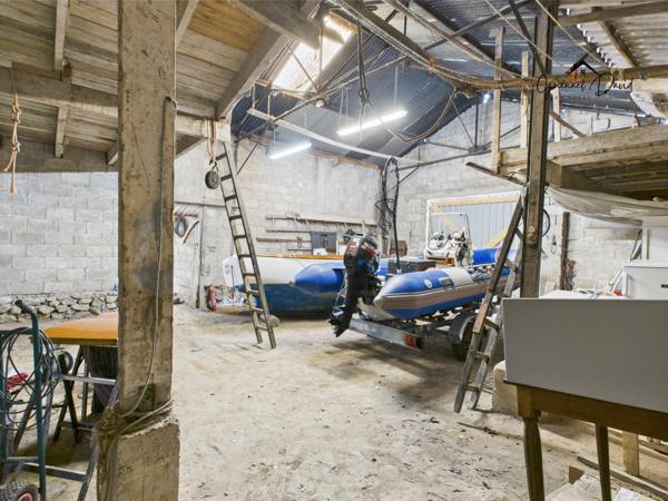 Ensemble immobilier à fort potentiel entre mer et commodités - Saint-Pol-de-Léon