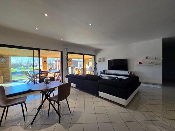 Propriété Mariol 11 pièce(s) 340 m2