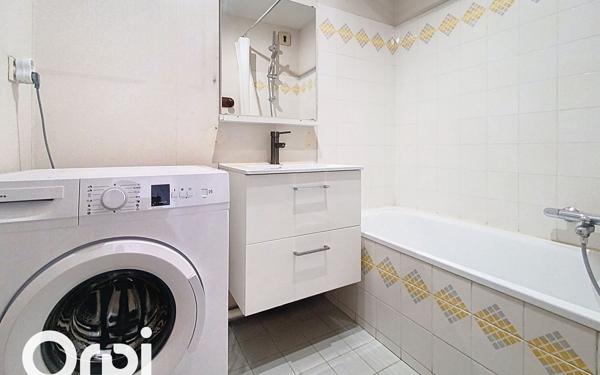 Appartement à vendre    2 pièces • 38 m2 Fréjus