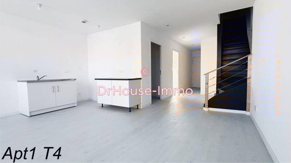 Immeuble à vendre 3 pièces de 200 m²