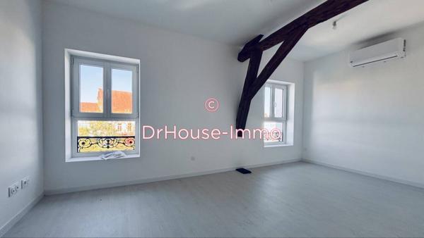 Immeuble à vendre 3 pièces de 200 m²