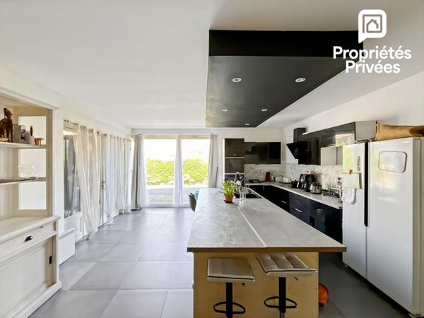Maison en pierre - 287m2 - 5 chambres - 4entrées indépendantes : famille, colocation ou investissement, à vous de choisir