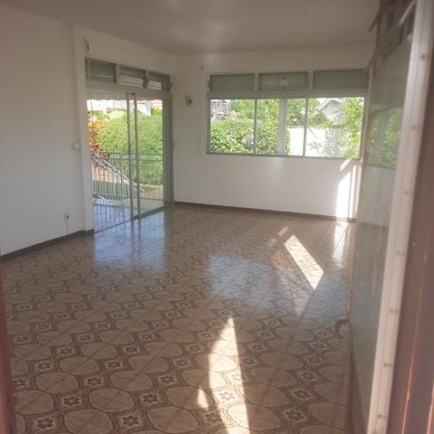 Villa spacieuse au calme d'un secteur économique