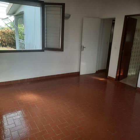 Villa spacieuse au calme d'un secteur économique