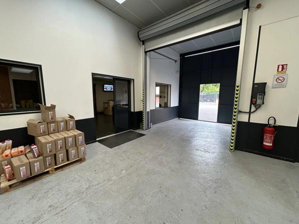 Location Local commercial 9 pièces 351 m2 à Saint-Quentin