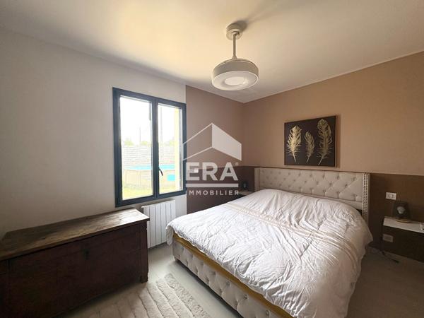 MAISON RECENTE  A 8 MINUTES DE SURGERES/ 3 CHAMBRES/ JARDIN