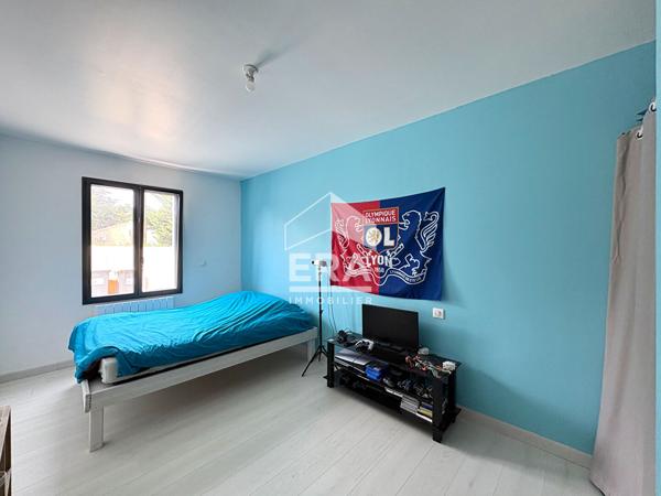 MAISON RECENTE  A 8 MINUTES DE SURGERES/ 3 CHAMBRES/ JARDIN