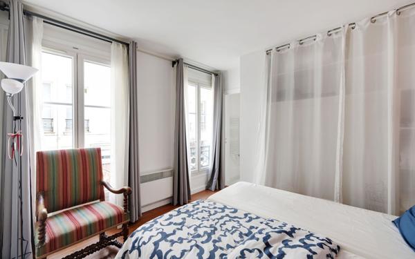 Appartement à vendre    3 pièces • 60 m2 Paris 1