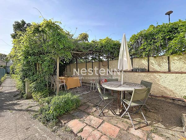A VENDRE - MURET- CENTRE VILLE - Maison de ville T3 avec jardin et grand garage independant