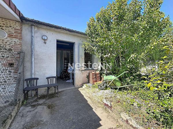 A VENDRE - MURET- CENTRE VILLE - Maison de ville T3 avec jardin et grand garage independant