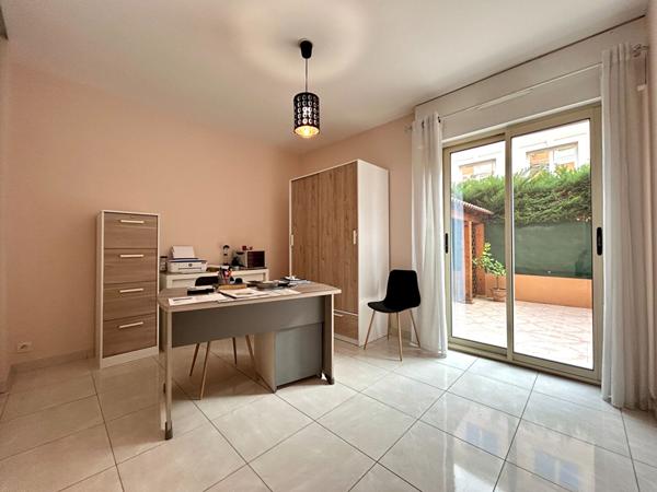 Appartement 3 pièce(s) la valette RDC rez de jardin