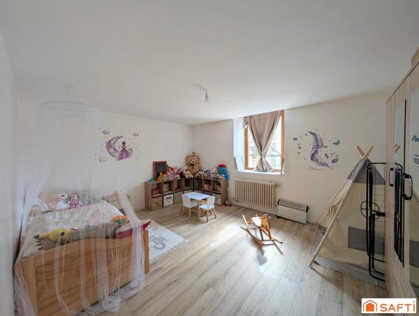 Maison 5p, 140m² + batiment 200m² à rénover