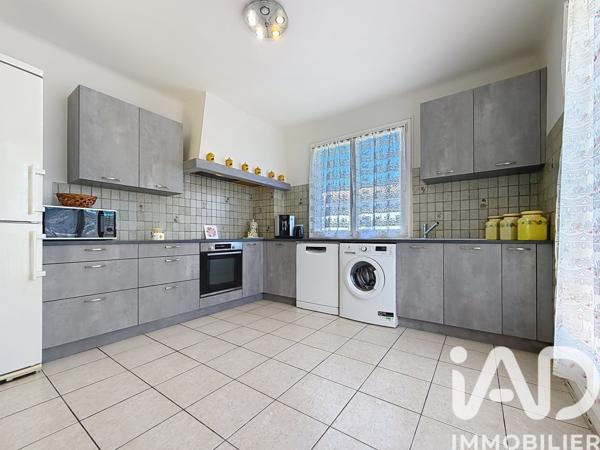 Maison à vendre 7 pièces 178,33 m² Istres