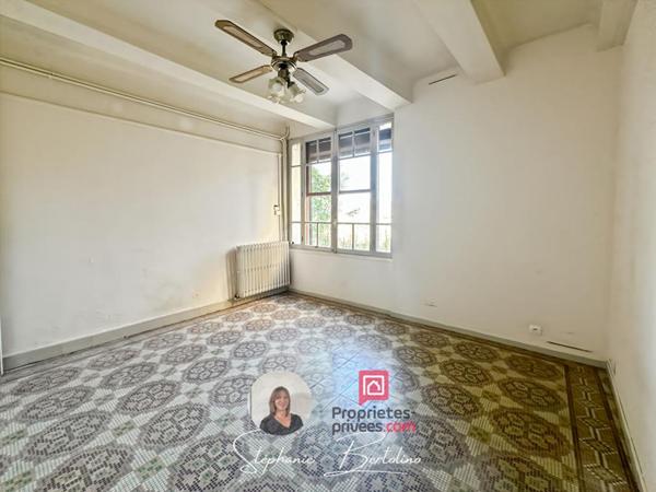 Maison Draguignan 7 pièces -180 m2 - 3000 m2 de terrain  zone UCA