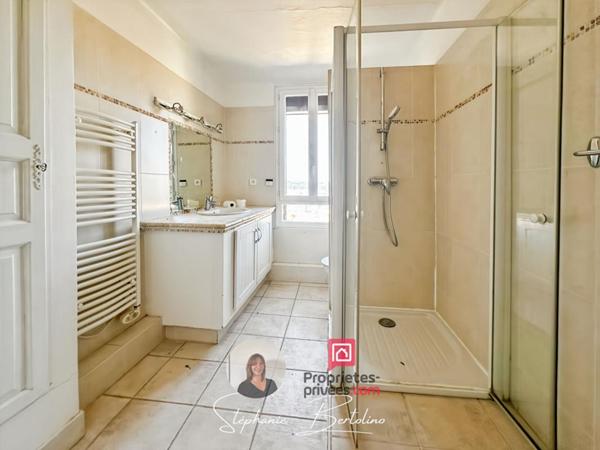 Maison Draguignan 7 pièces -180 m2 - 3000 m2 de terrain  zone UCA