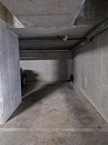 Place de parking sécurisé en sous sol