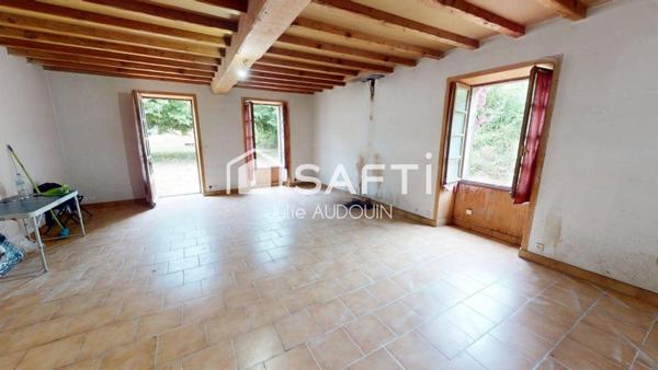 Maison de village à rénover - Terrain plus d'un hectare