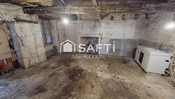 Maison de village à rénover - Terrain plus d'un hectare