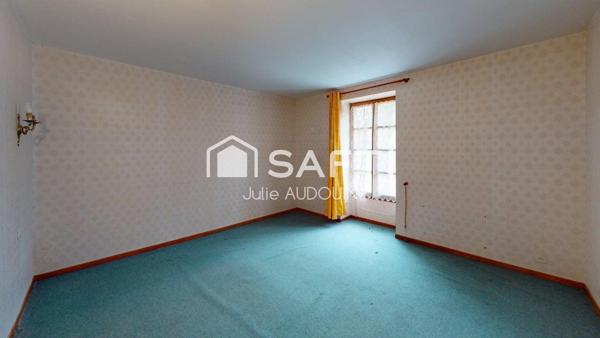 Maison de village à rénover - Terrain plus d'un hectare