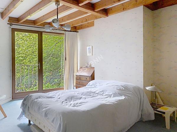 Maison d'architecte Soulaire Et Bourg -198 m² - 3 chambres - jardin