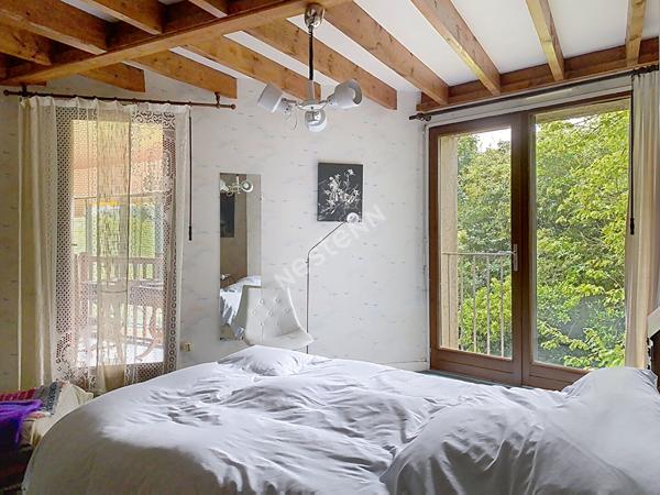 Maison d'architecte Soulaire Et Bourg -198 m² - 3 chambres - jardin