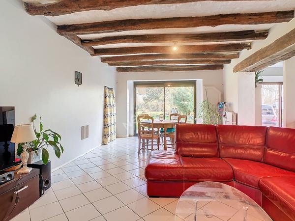 Maison Vallet à 5min du bourg et des commodités, à 3min de la Chapelle-heulin 5min de l'axe Nantes-Cholet et 20min de NANTES