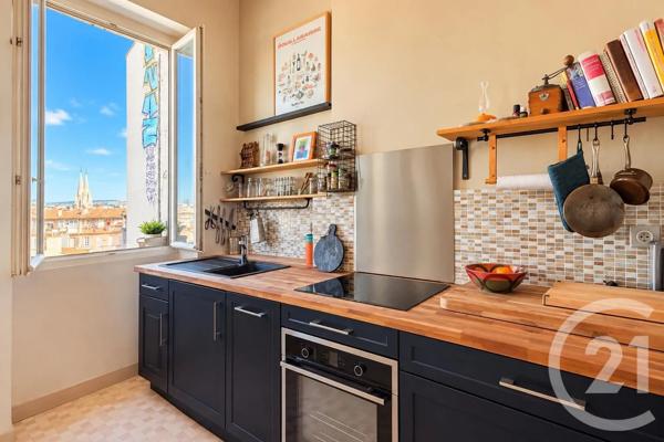 Appartement T2 à vendre  2 pièces - 45,20 m 2   MARSEILLE  - 13001