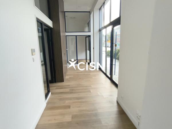 Location local - 137m² - 44600 - Saint-Nazaire