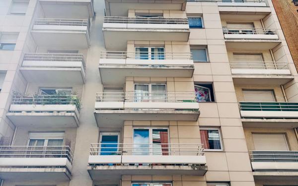 Appartement à vendre    1 pièce • 24,42 m2 Asnières-sur-Seine