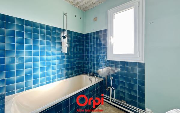 Appartement à vendre    3 pièces •  Montluçon