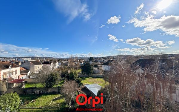Appartement à vendre    3 pièces •  Montluçon