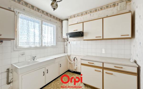 Appartement à vendre    3 pièces •  Montluçon