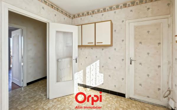 Appartement à vendre    3 pièces •  Montluçon