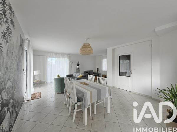 Maison à vendre 6 pièces 134,66 m² Montaigu-Vendée