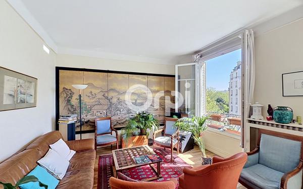 Appartement à vendre    6 pièces • 121,68 m2 Paris 15