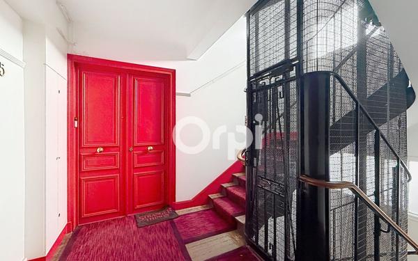 Appartement à vendre    6 pièces • 121,68 m2 Paris 15