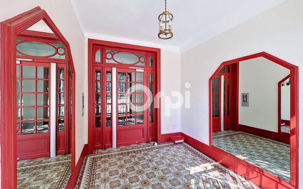 Appartement à vendre    6 pièces • 121,68 m2 Paris 15