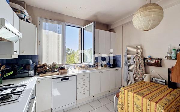 Appartement à vendre    6 pièces • 121,68 m2 Paris 15