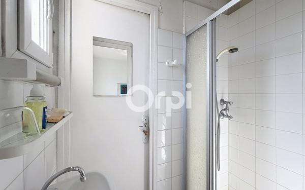Appartement à vendre    6 pièces • 121,68 m2 Paris 15