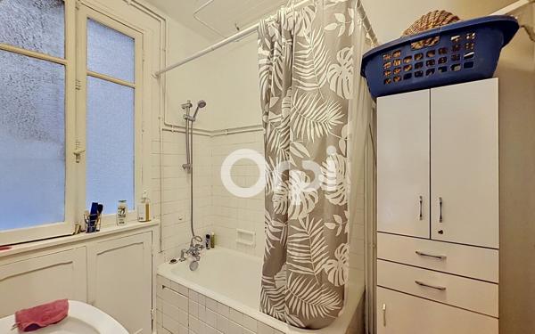 Appartement à vendre    6 pièces • 121,68 m2 Paris 15