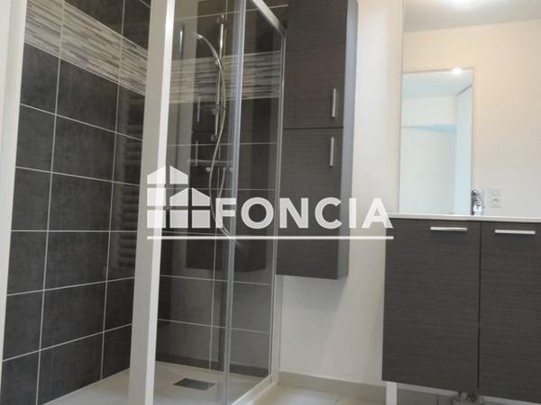 Location Appartement 3 pièces 62.5 m² - 7 RUE DOCTEUR BUTTERLIN Voiron 38500