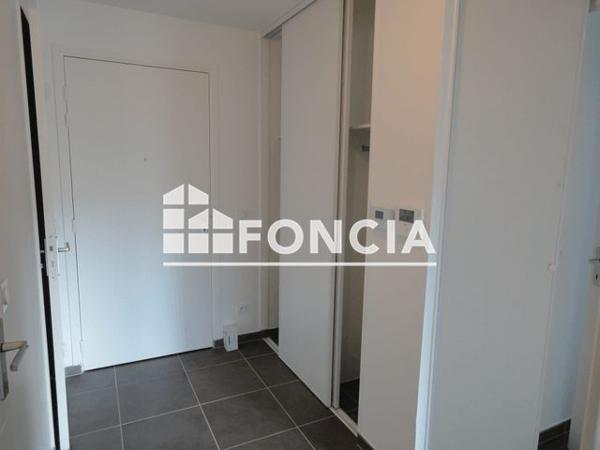 Location Appartement 3 pièces 62.5 m² - 7 RUE DOCTEUR BUTTERLIN Voiron 38500