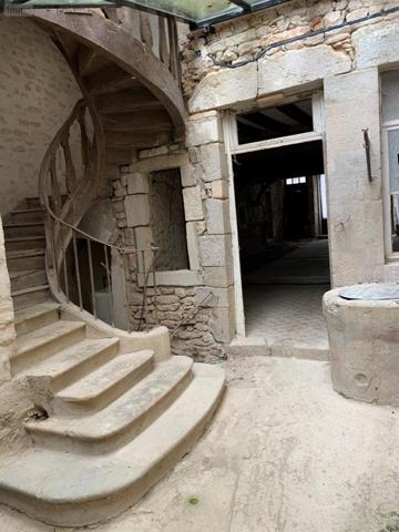 Maison de ville à vendre à Vézelay dans l'Yonne (89450), ref :