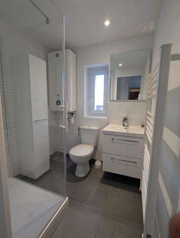 Rue Consolat - T2 -Dernier étage - 30m2 - Parfait Etat 126 000 euro FAI